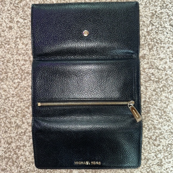 Michael Kors Large Leather Trifold Wallet - Picture 4 of 6
